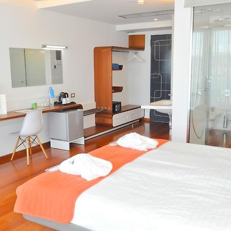 Buca Beach Resort Messíni Extérieur photo