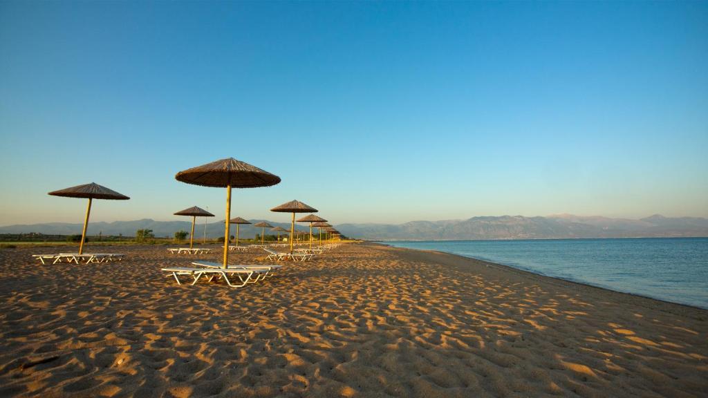 Buca Beach Resort Messíni Extérieur photo